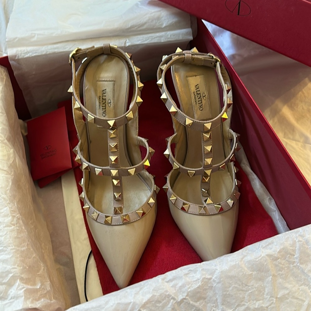 Valentino Garavani Rockstud heels